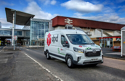  MAXUS Supply DPD with 750 Electric Vans